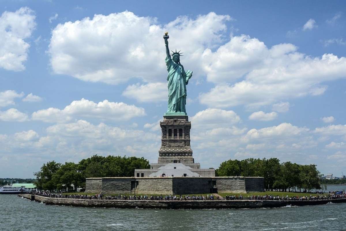 New York City Travel Guide: Attractions, Tips & Things to Do | NYC Business World