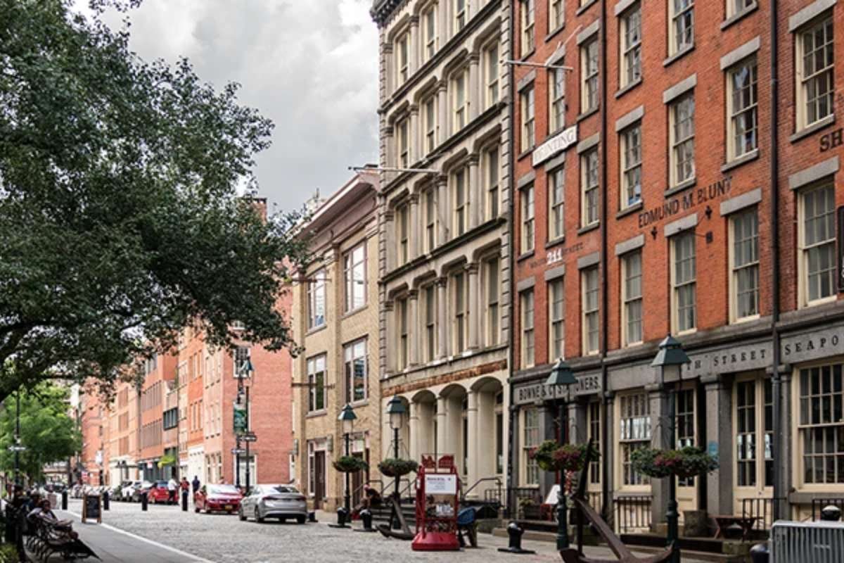 How the Manhattan Financial District Economy Is Evolving in 2026? | NYC Business World