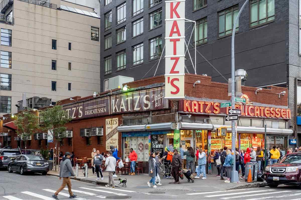 Customer Loyalty: What a 50-Year-Old NYC Family Deli Can Teach Startups | NYC Business World