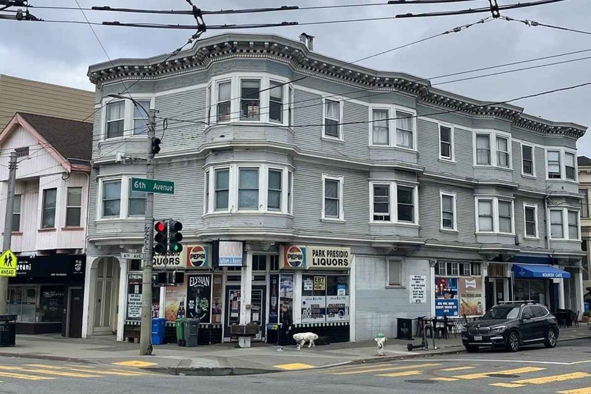 Corner Stores in the Digital Age: How Small Shops Adapted | NYC Business World